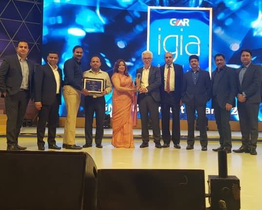 Mr-Wolfgang-ProckSchauer-with-the-team