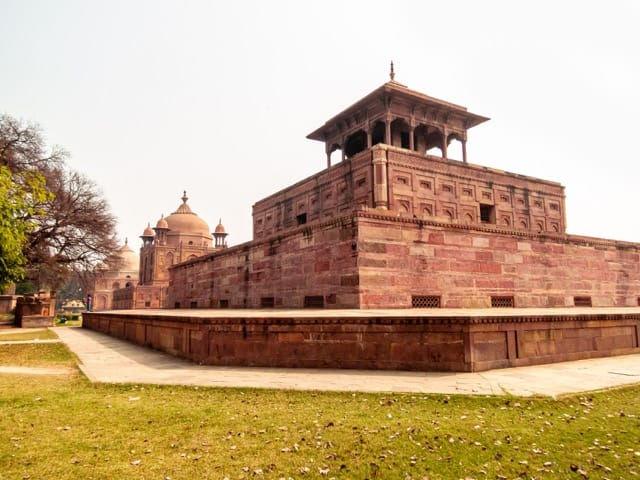 Khusro Bagh