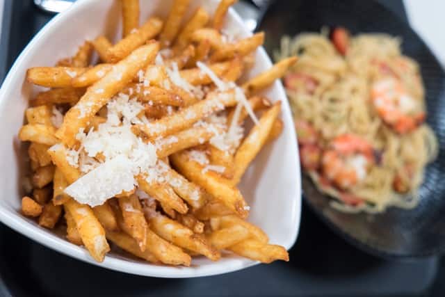 Friend’s Avenue, Jumeirah Lake Towers