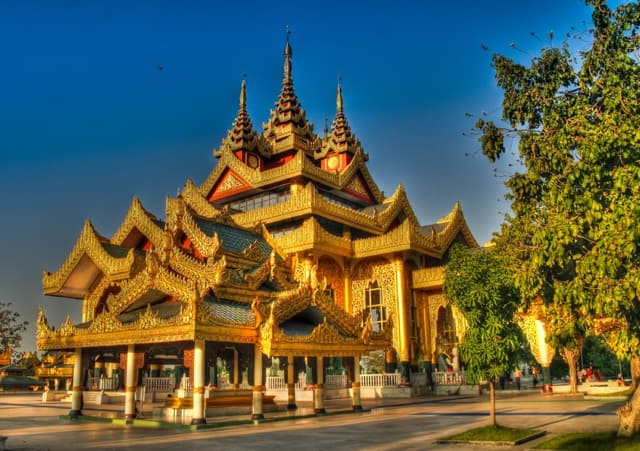 Chauk Htat Gyi Pagoda